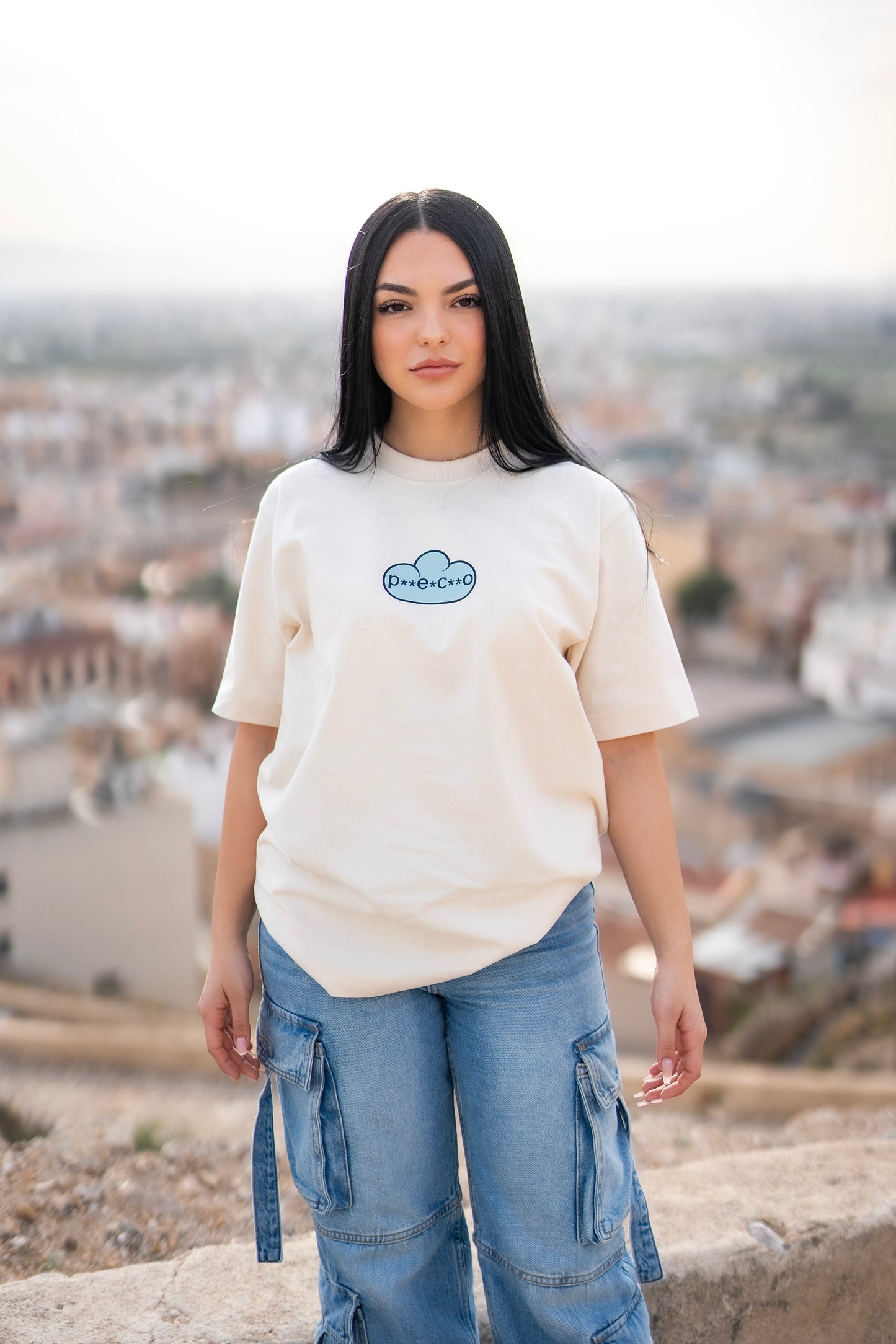 ¨Trippin¨ Tee Beige